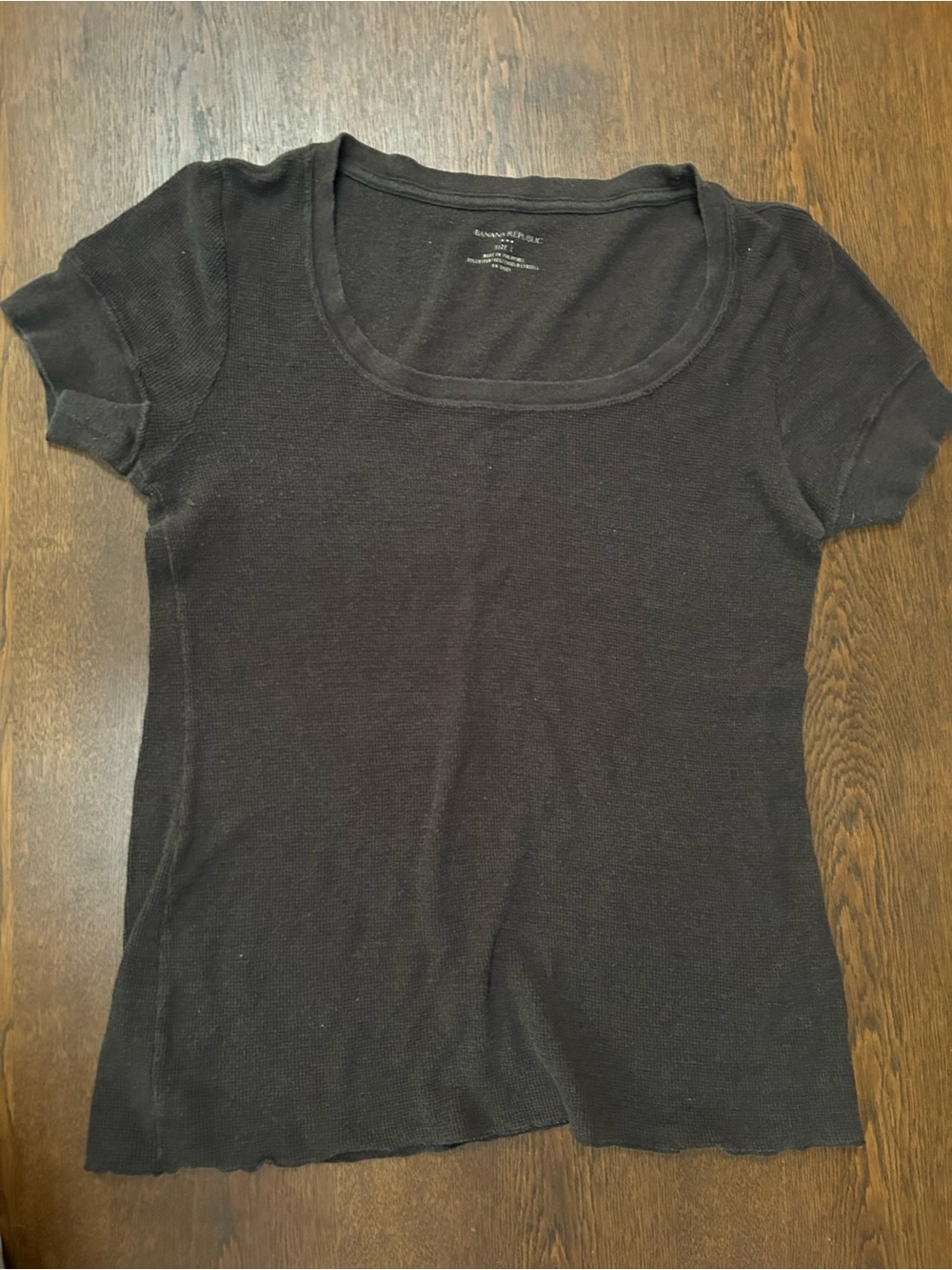 Banana Republic Chocolate Brown Short Sleeve Scoop Neck Tee, large. Super soft.